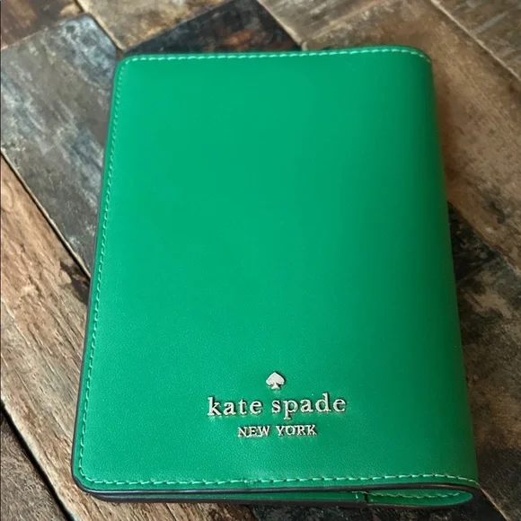 Kate Spade Watermelon passport holder/cover NWT - Picture 4 of 9